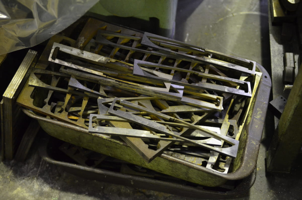 rockstead_knife_making_4.jpg