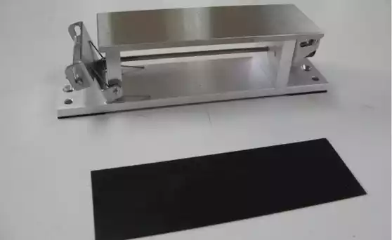 COMP2 is composed of apparatus and a rubber board. So as not to rust, apparatus is made of the stainless steel and the aluminum board.